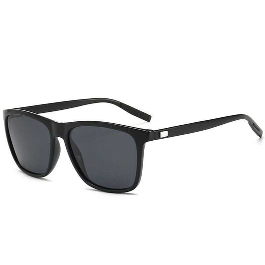 ☀️ Защитете очите си със стил! 🕶️ Леки, модерни и удобни слънчеви очила - идеалният избор за всеки мъж!